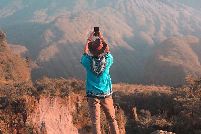 7. Solo traveling, perjalanan singkat yang bisa mengubah perspektif hidup. (Pixabay.com/negamuntaha)