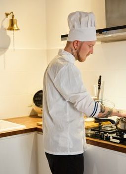 Mengatur Waktu Bak Koki Profesional: Resep Produktif Tanpa Stres