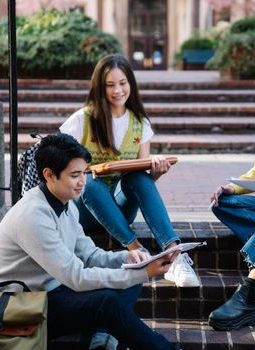 Taktik Mahasiswa Tangguh: Mengelola Stres Kuliah Tanpa Kehilangan Arah