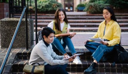 Taktik Mahasiswa Tangguh: Mengelola Stres Kuliah Tanpa Kehilangan Arah