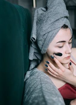 Rahasia Skincare Remaja: Pilih Aman, Wajah Cerah Tanpa Drama Jerawat