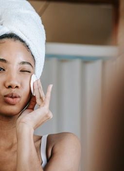 Rahasia Skincare Remaja Aman: Melindungi Kulit Tanpa Ribet dan Berlebihan
